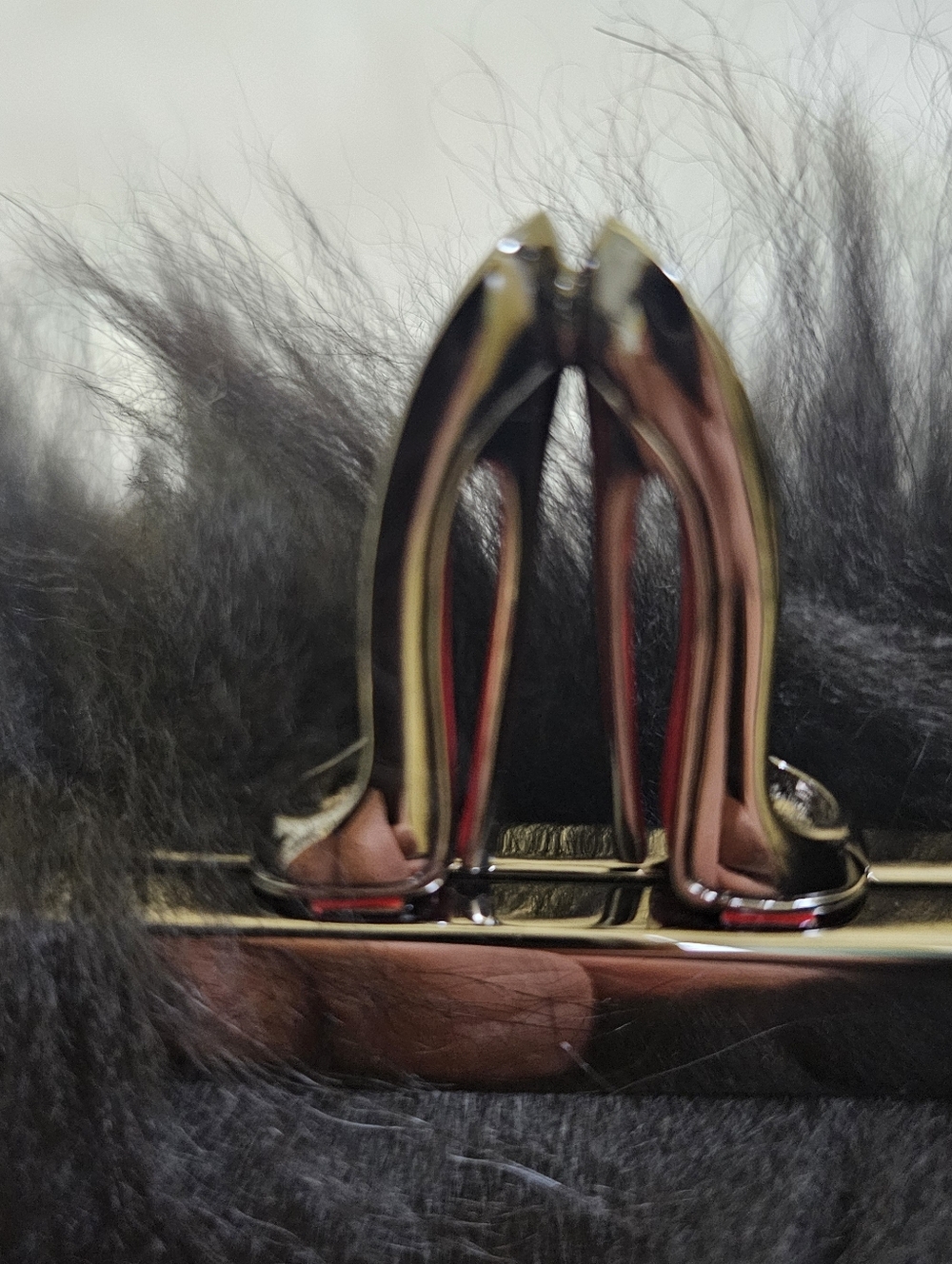Christian Louboutin Fox Fur Anastasia Muff Bag - Picture 5 of 17